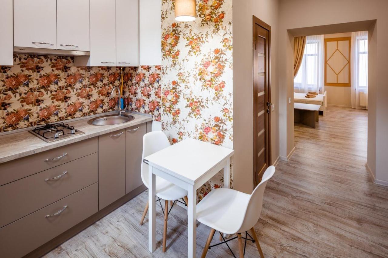Apartment On Pekarska 15 Lviv Dış mekan fotoğraf